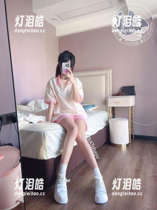 AT鲨 透过AT鲨的镜头,学妹跟你说话!一键下载!