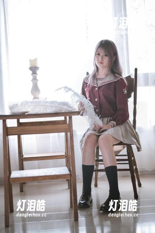 Akisoso秋楚楚 Akisoso秋楚楚最新写真,我好像看到了某种关于私人领域的高速公路。