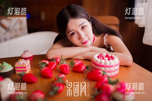 GIRLT果团网 - 陈迪娅的牛仔裤作品，让牛仔布都要低头了。