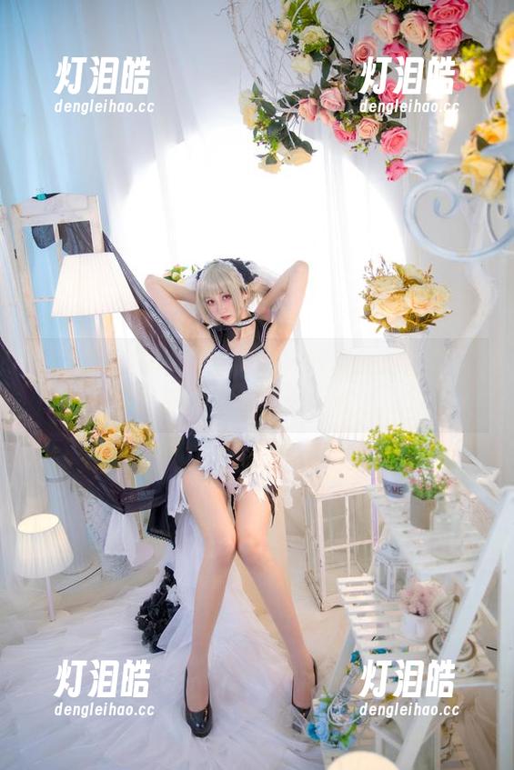 Luisa_零纱 Luisa_零纱的白裙让人好奇:这图是上天的恩赐吗?下载一个试试看!