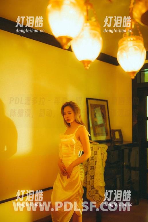 PDL潘多拉 - 再看一眼，这高清原图里的陈雅漫，别动，女王的气质慢慢渗透过来。