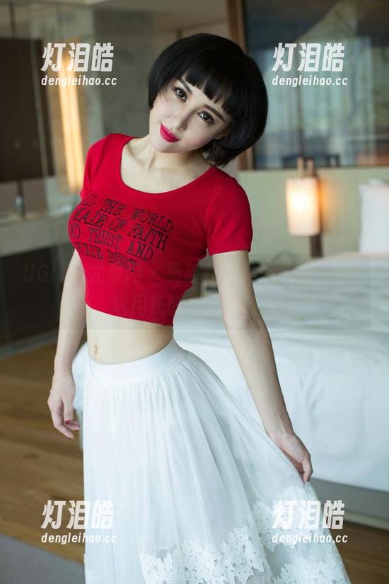 UGirls尤果网-温鈊怡 UGirls尤果网 - 最新作品集抢先看,温鈊怡用长腿写出的时光