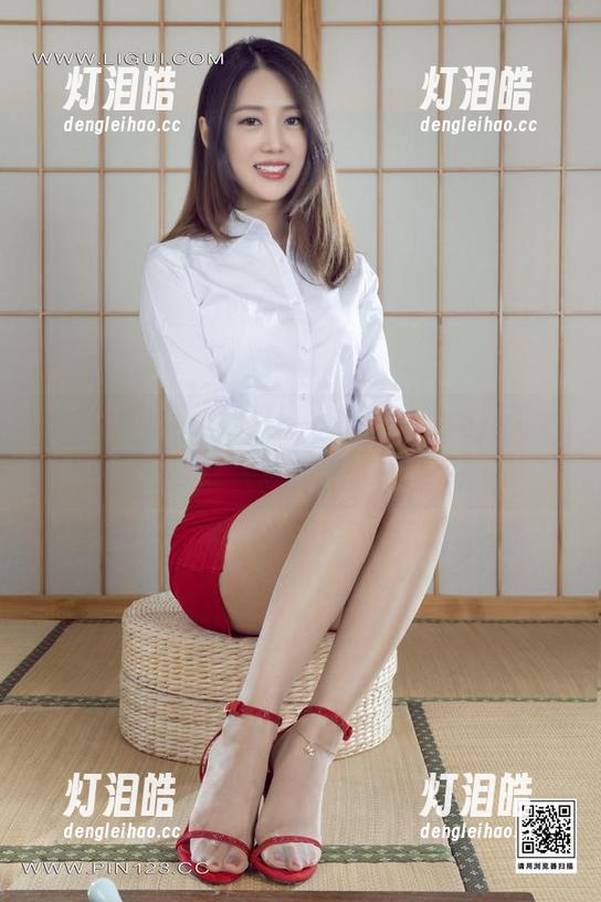 丽柜-婷婷 丽柜 - 看!这就是婷婷的定制姐姐,俏皮得让人想多看几眼!