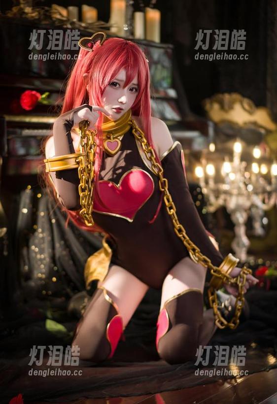凛子酱 凛子酱的御姐风:无圣光写真中的迷人矜持