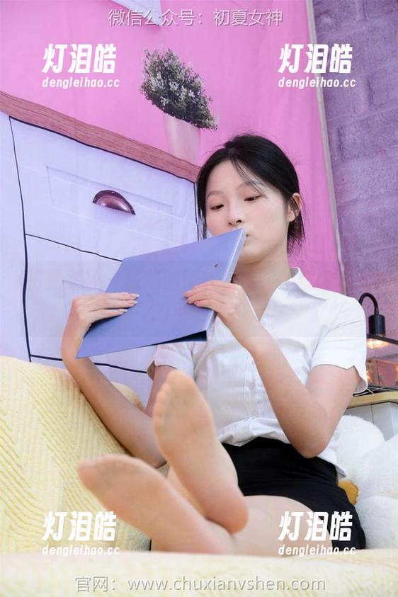 初夏女神-依依 初夏女神 - 依依的蕾丝资源,不愧为心灵的小治疗。
