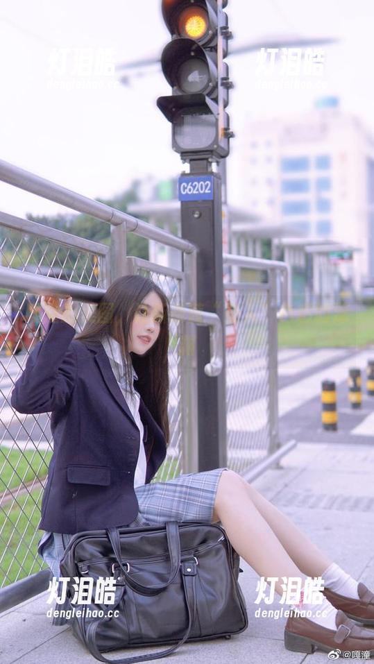 嘎潼 嘎潼的美图,让新条茜“坠入”色彩的深渊