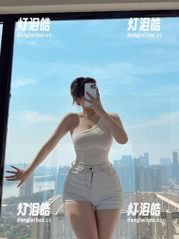 安妮yoo 微密圈 - 安妮yoo最高级别的考验——连体黑丝,最新写真挑衅了我所有的审美底线。