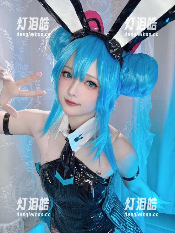屿鱼yukako 兽耳白毛狐狸,屿鱼yukako的高清作品集里藏着的俏皮