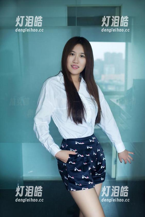 推女郎-梁棋棋 推女郎 - 一个短裤,一个图集,还有梁棋棋在摇摆?那就免费盘它吧!