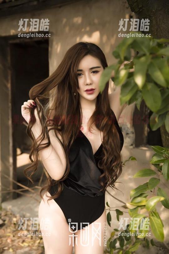 果团网-龚玥菲 果团网 - 私拍新视角:龚玥菲和她的灰丝游戏