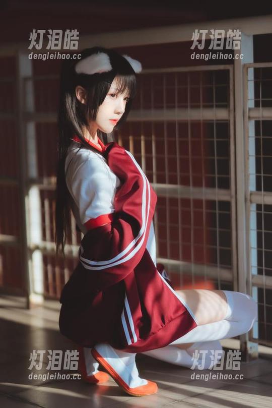 桜桃喵 桜桃喵的新挑战:透明女仆,真能随意下载的写真集吗?