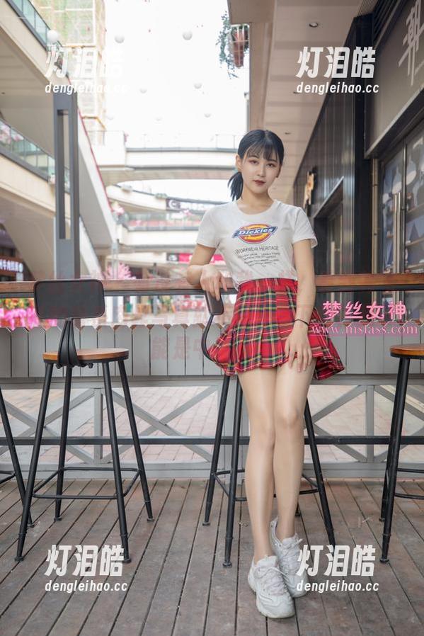 梦丝女神-韩飞儿 梦丝女神 - 有没有人和我一样,看到韩飞儿的粉系肉丝写真就不停想着下载?我可能是中毒了。