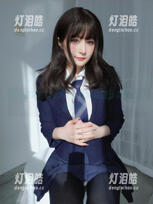 白银81 解密白银81的作品,透明制服分享别有一番风味!