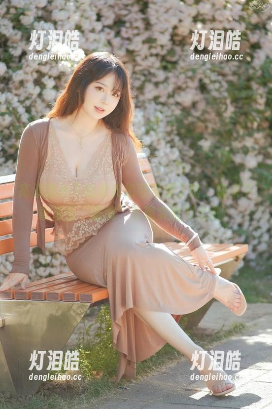 皮皮奶可可爱了啦 高清婚纱下的皮皮奶可可爱了啦,快来下载这份“朦胧”与现实的对比吧!