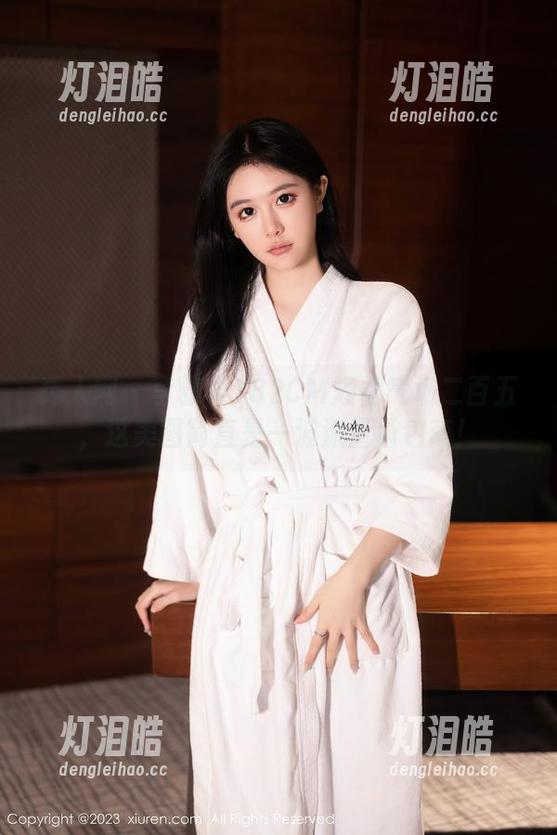 秀人网-李雅柔182CM 秀人网 - 李雅柔182CM短裙气场二百五,这美图简直是一波流量承包商!