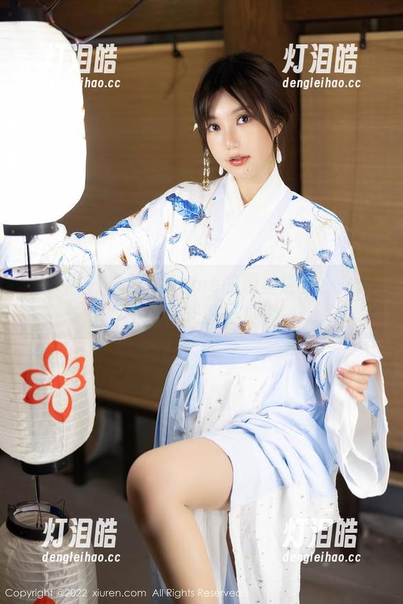 秀人网-杨晨晨Yome 秀人网 - 杨晨晨Yome的蕾丝世界:一场不太正式的写真秀