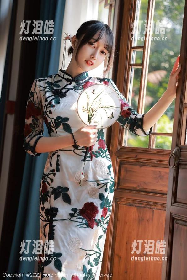 秀人网-美七mia 秀人网 - 在美七mia的裸足里,找不着北了,来个图包下载救急!