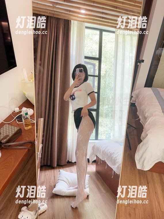 胜利的小生活 微密圈 - 来了,来了!胜利的小生活眼镜在线,原图好像照也照不了!