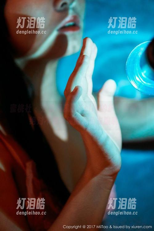 蜜桃社-吴凯莉Kelly 蜜桃社 - 去看吴凯莉Kelly的护士美图,绝对不是单纯的白色衣服哦!