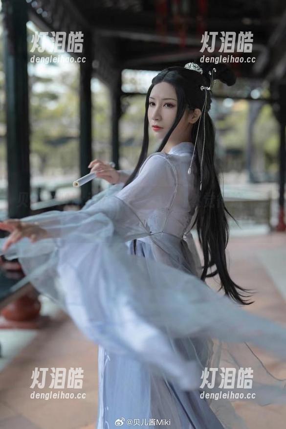贝儿酱Miki的夏天套图，忽然觉得这一季也太“身材焦虑”了！