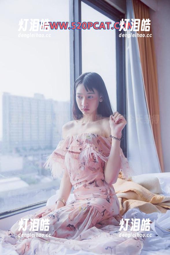 轰趴猫 - 私拍还得配礼服，筱慧今天穿得像走错婚礼的仙女