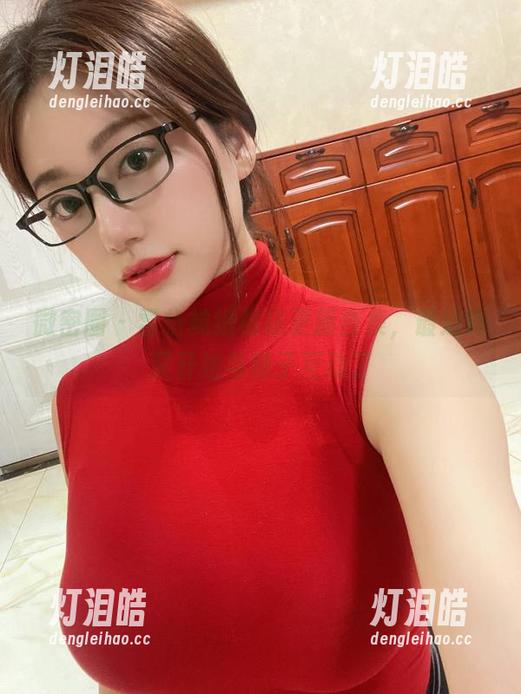 雪怡妹纸 微密圈 - 雪怡妹纸棉袜更新合集,最近她又开始与袜子互动了
