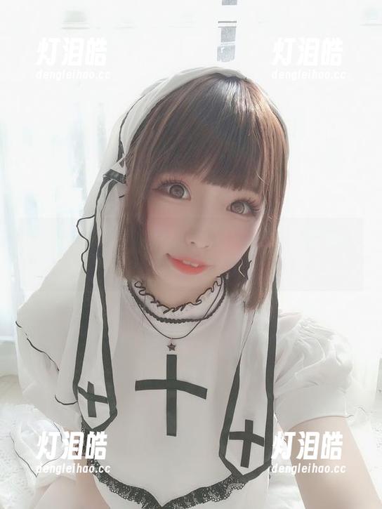 香川澪 在线被香川澪的睡裙美图闪到眼,明明是睡觉却想谈心。