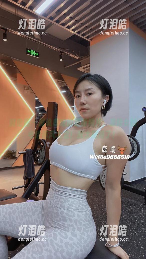 鹿瑶 微密圈 - 据说鹿瑶的最新照片,是修女的考验画风大变!我太期待了!