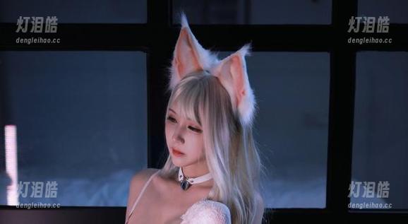 黑白御猫出没，短裙美图相信能打动你